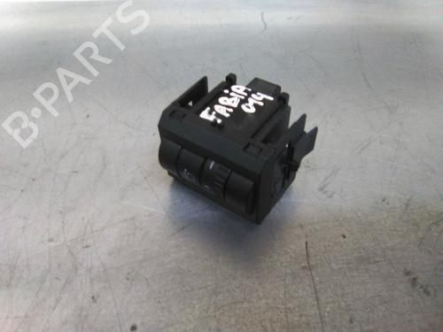 Used Switch Switch SKODA FABIA II Combi (545) 1.2 TDI (75 hp) 19855748 19855748