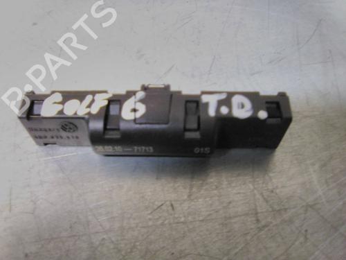 Used Electronic module Electronic module VW GOLF VI (5K1) 2.0 TDI (110 hp) 22934580 22934580