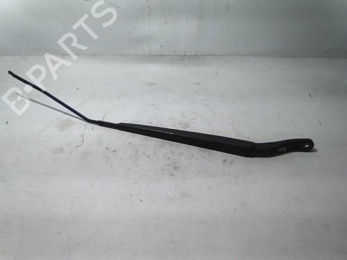 Used Front windshield wiper arm Front windshield wiper arm RENAULT MEGANE III Combi Van (KZ0/1) 1.5 dCi (110 hp) 19857267 19857267