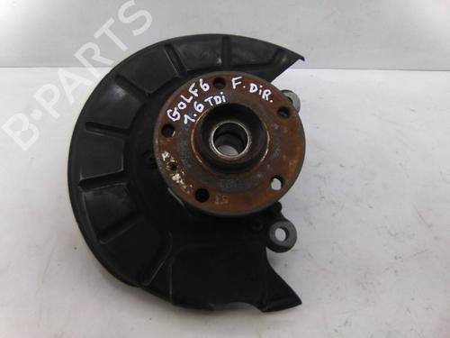 Used Right front steering knuckle Right front steering knuckle VW GOLF VI (5K1) 1.6 TDI (90 hp) 26534030 26534030