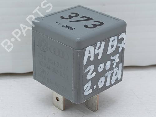 Used Switch Switch AUDI A4 B7 (8EC) 2.0 TDI (136 hp) 21073465 21073465