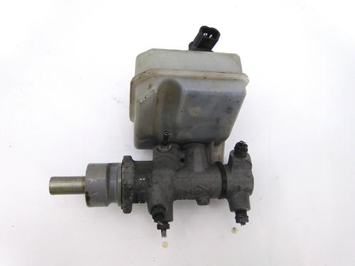 Used Brake master cylinder Brake master cylinder RENAULT MASTER II Bus (JD) 2.5 D (JD1A, JD0E, JD0A, JD1E) (80 hp) 19858382 19858382