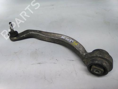 Venstre fortil bærearm Venstre fortil bærearm AUDI A4 B5 (8D2) 1.9 TDI (110 hp) 19859467 19859467