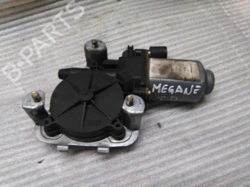 Used Right rear window motor Right rear window motor RENAULT MEGANE I (BA0/1_) 1.9 dCi (BA05, BA1F) (102 hp) 19859502 19859502