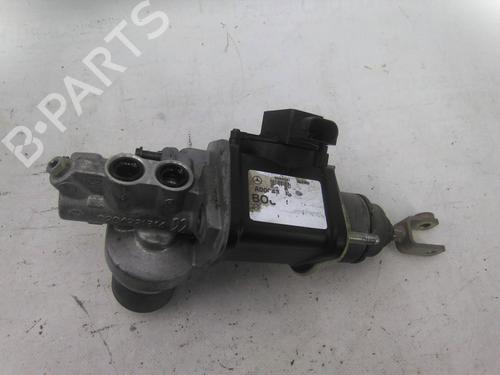 Used Brake master cylinder Brake master cylinder MERCEDES-BENZ E-CLASS (W211) E 270 CDI (211.016) (177 hp) 19859696 19859696