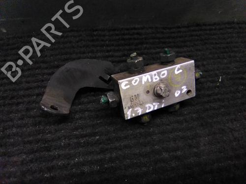 andre-opel-combo-box-bodympv-17-di-16v-0-2001-19860836 main image
