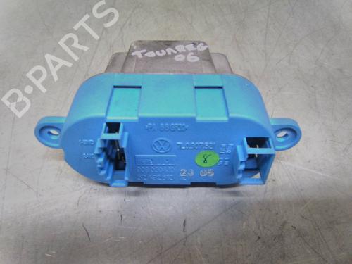 Used Heater resistor Heater resistor VW TOUAREG (7LA, 7L6, 7L7) 2.5 R5 TDI (174 hp) 19861337 19861337