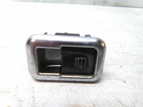 Used Right front window switch Right front window switch MERCEDES-BENZ C-CLASS (W204) C 220 CDI (204.008) (170 hp) 19861469 19861469