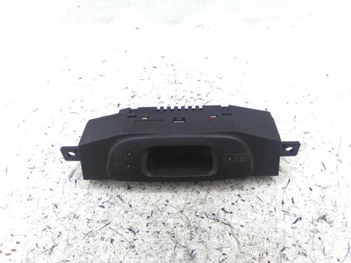 Used Display monitor Display monitor MITSUBISHI CARISMA Saloon (DA_) 1.6 (DA1A) (90 hp) 19862399 19862399