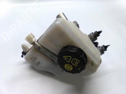Brake master cylinder JAGUAR XE (X760) 2.0 D | BP19863143M77 - Image 3