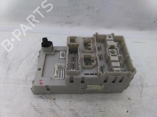 Used Fuse box Fuse box TOYOTA RAV 4 II (_A2_) 2.0 D 4WD (CLA20_, CLA21_, CLA20R, CLA21R) (116 hp) 19864334 19864334
