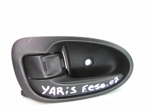 Used Front left interior door handle Front left interior door handle TOYOTA YARIS (_P9_) 1.4 D-4D (NLP90_, NLP90R) (90 hp) 19865853 19865853