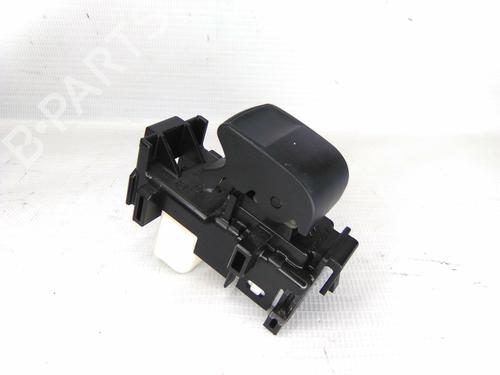 Used Switch Switch TOYOTA YARIS (_P9_) 1.4 D-4D (NLP90_, NLP90R) (90 hp) 19865870 19865870