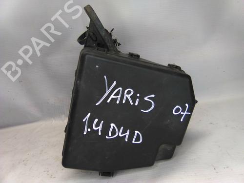 Used Fuse box Fuse box 19865893 19865893