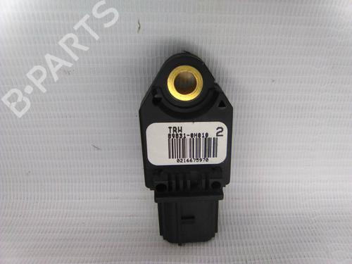 Used Electronic module Electronic module TOYOTA YARIS (_P9_) 1.4 D-4D (NLP90_, NLP90R) (90 hp) 19865891 19865891