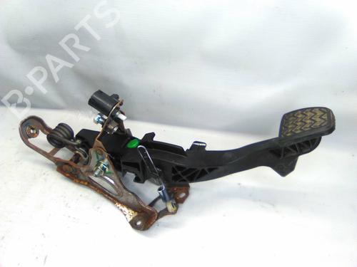 Used Break pedal Break pedal TOYOTA YARIS (_P9_) 1.4 D-4D (NLP90_, NLP90R) (90 hp) 19865916 19865916