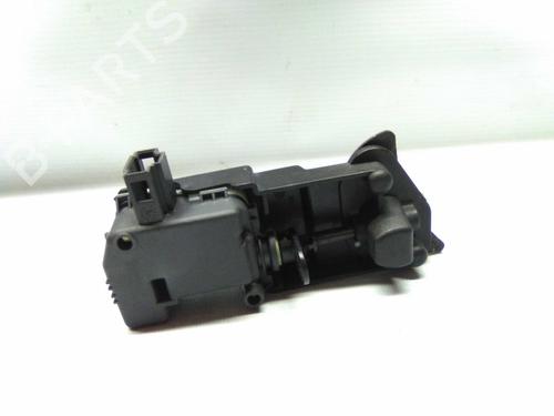 Used Fuel door actuator Fuel door actuator VOLVO S40 II (544) 2.0 D (136 hp) 19866042 19866042