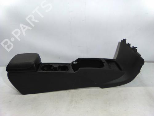 Used Armrest / Center console Armrest / Center console 19866079 19866079