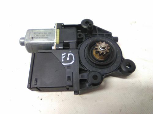 Used Right front window motor Right front window motor 19866873 19866873