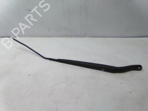 Used Front windshield wiper arm Front windshield wiper arm RENAULT MEGANE III Combi Van (KZ0/1) 1.5 dCi (106 hp) 19866905 19866905