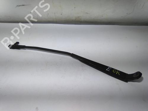 Used Front windshield wiper arm Front windshield wiper arm 19868726 19868726