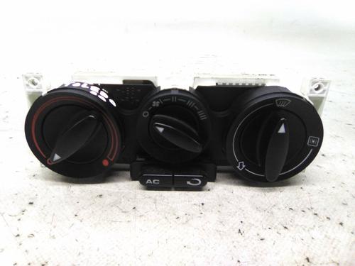 Used Climate control Climate control 19868760 19868760