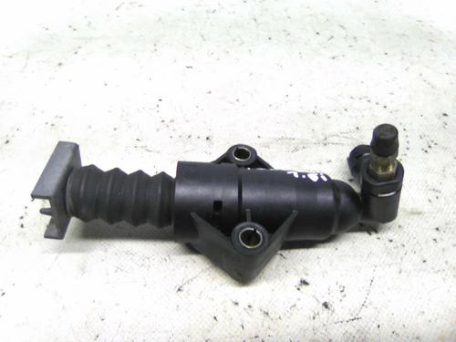 Used Clutch slave cylinder Clutch slave cylinder 19868766 19868766