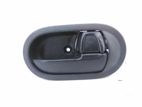 Used Front right interior door handle Front right interior door handle 19868859 19868859