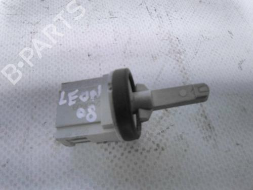 Used Electronic module Electronic module SEAT LEON (1P1) 1.9 TDI (105 hp) 19868981 19868981
