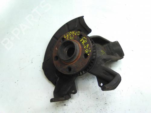 Used Right front steering knuckle Right front steering knuckle SEAT LEON (1M1) 1.4 16V (75 hp) 19869480 19869480