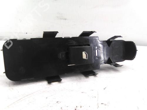 Used Right front window switch Right front window switch CITROËN C4 I (LC_) 1.6 HDi (109 hp) 19870093 19870093
