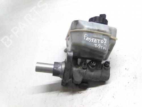 Used Brake master cylinder Brake master cylinder VW PASSAT B6 (3C2) 1.9 TDI (105 hp) 22939306 22939306