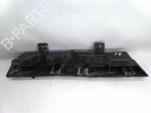 Used Front bumper bracket Front bumper bracket CITROËN C5 III Break (RW_) 1.6 HDi 110 (RW9HZC) (109 hp) 19871914 19871914