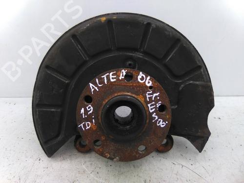 Used Left front steering knuckle Left front steering knuckle SEAT ALTEA (5P1) 1.9 TDI (105 hp) 19872187 19872187
