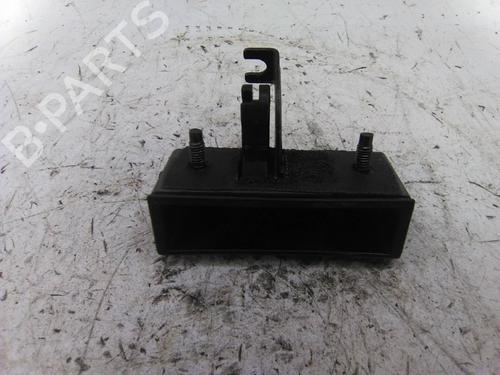 Used Tailgate handle Tailgate handle NISSAN X-TRAIL I (T30) 2.2 dCi 4x4 (136 hp) 19872739 19872739