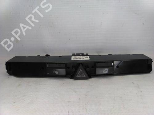 Used Warning switch Warning switch OPEL ZAFIRA / ZAFIRA FAMILY B (A05) 1.9 CDTI (M75) (100 hp) 19872905 19872905