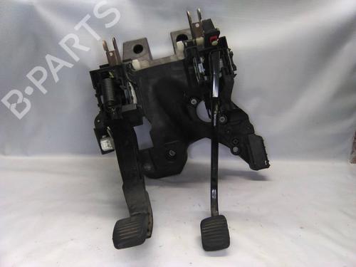 Used Pedal Pedal OPEL MERIVA B MPV (S10) 1.7 CDTI (75) (100 hp) 19873044 19873044