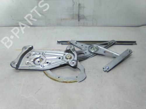 Rudehejsemekanisme venstre bagtil Rudehejsemekanisme venstre bagtil RENAULT GRAND SCÉNIC III (JZ0/1_) 1.9 dCi (JZ0J, JZ0N, JZ1K, JZ1S) (131 hp) 19873596 19873596