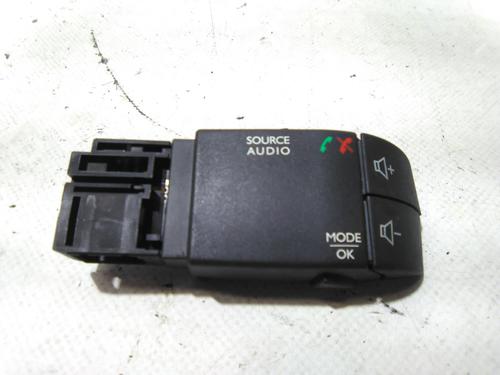 Used Steering wheel controls Steering wheel controls 19874661 19874661