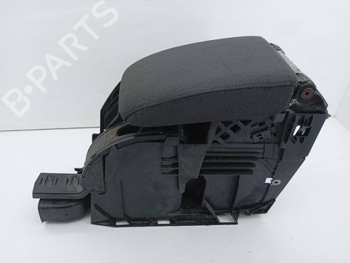 Used Armrest / Center console Armrest / Center console VW GOLF V (1K1) 1.9 TDI (105 hp) 19875175 19875175