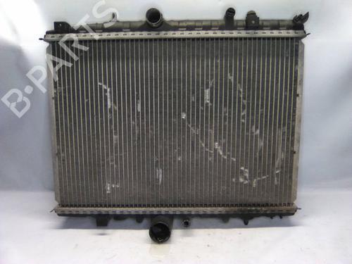 Used Water radiator Water radiator 19875867 19875867