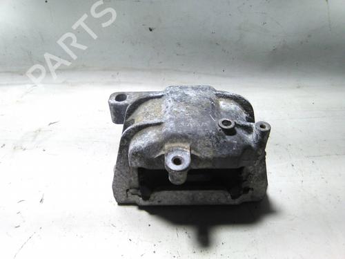 Used Engine mount Engine mount VW GOLF V (1K1) 1.9 TDI (105 hp) 19876900 19876900