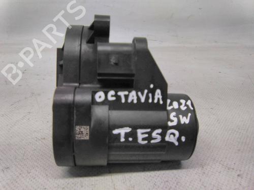 Used Electric handbrake Electric handbrake SKODA OCTAVIA IV Combi (NX5, PV5) 2.0 TDi (150 hp) 19876979 19876979