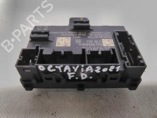 Used Electronic module Electronic module SKODA OCTAVIA IV Combi (NX5, PV5) 2.0 TDi (150 hp) 19877001 19877001