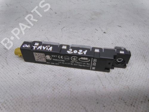 Used Electronic module Electronic module SKODA OCTAVIA IV Combi (NX5, PV5) 2.0 TDi (150 hp) 19877017 19877017