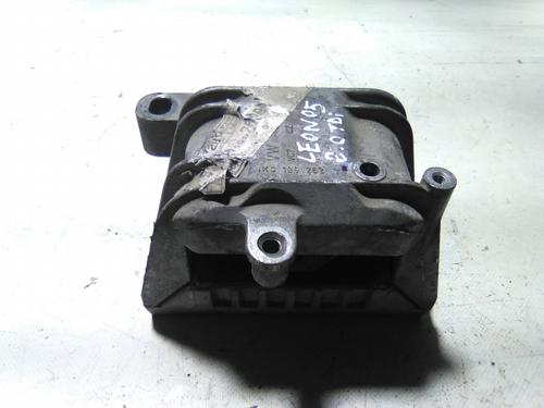 Used Engine mount Engine mount SEAT LEON (1P1) 2.0 TDI (136 hp) 19877108 19877108