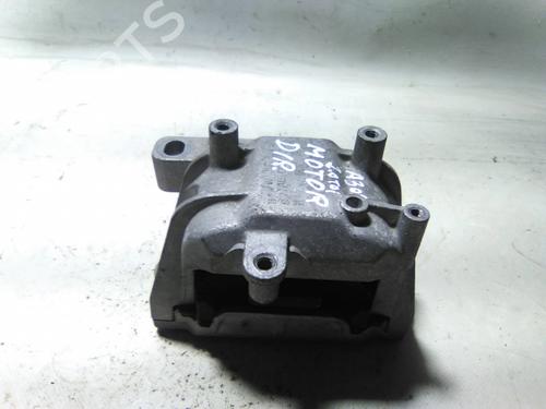 Used Engine mount Engine mount AUDI A3 (8P1) 2.0 TDI (136 hp) 19877114 19877114