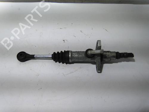 Used Clutch slave cylinder Clutch slave cylinder 19813577 19813577