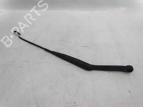 Used Front windshield wiper arm Front windshield wiper arm ALFA ROMEO 156 Sportwagon (932_) 1.9 JTD (932.B2B00) (110 hp) 19813650 19813650