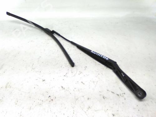 Used Front windshield wiper arm Front windshield wiper arm 19813894 19813894